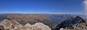 57 Ampia vista panoramica a nord-est verso Tetto delle Orobie, Val Canale, Adamello, Presolana